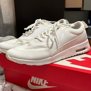 Air Max Thea